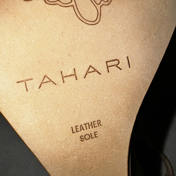 TAHARI nude open toe wedge - Picture 6 of 6